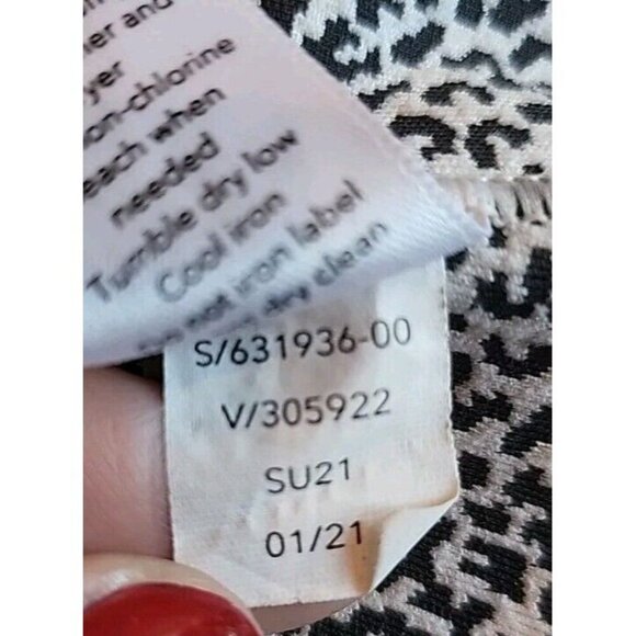 ATHLETA Leopard Leggings ULTIMATE STASH Textured 7/8 Tailwind Black White S - Picture 12 of 12